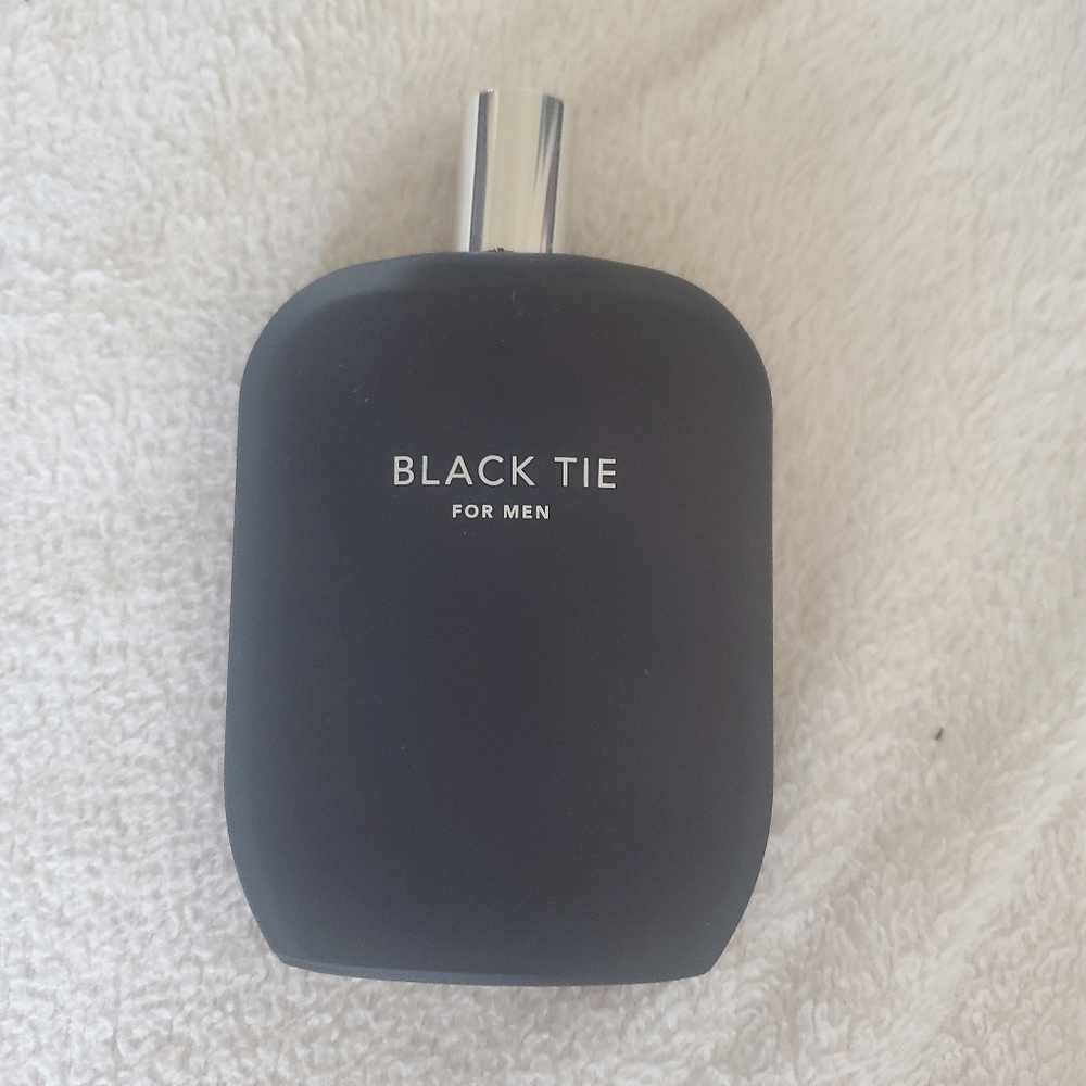 Fragrance one black tie